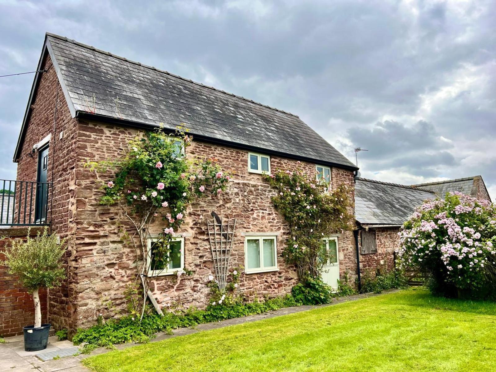 Abenhall Cottages Mitcheldean Exterior foto