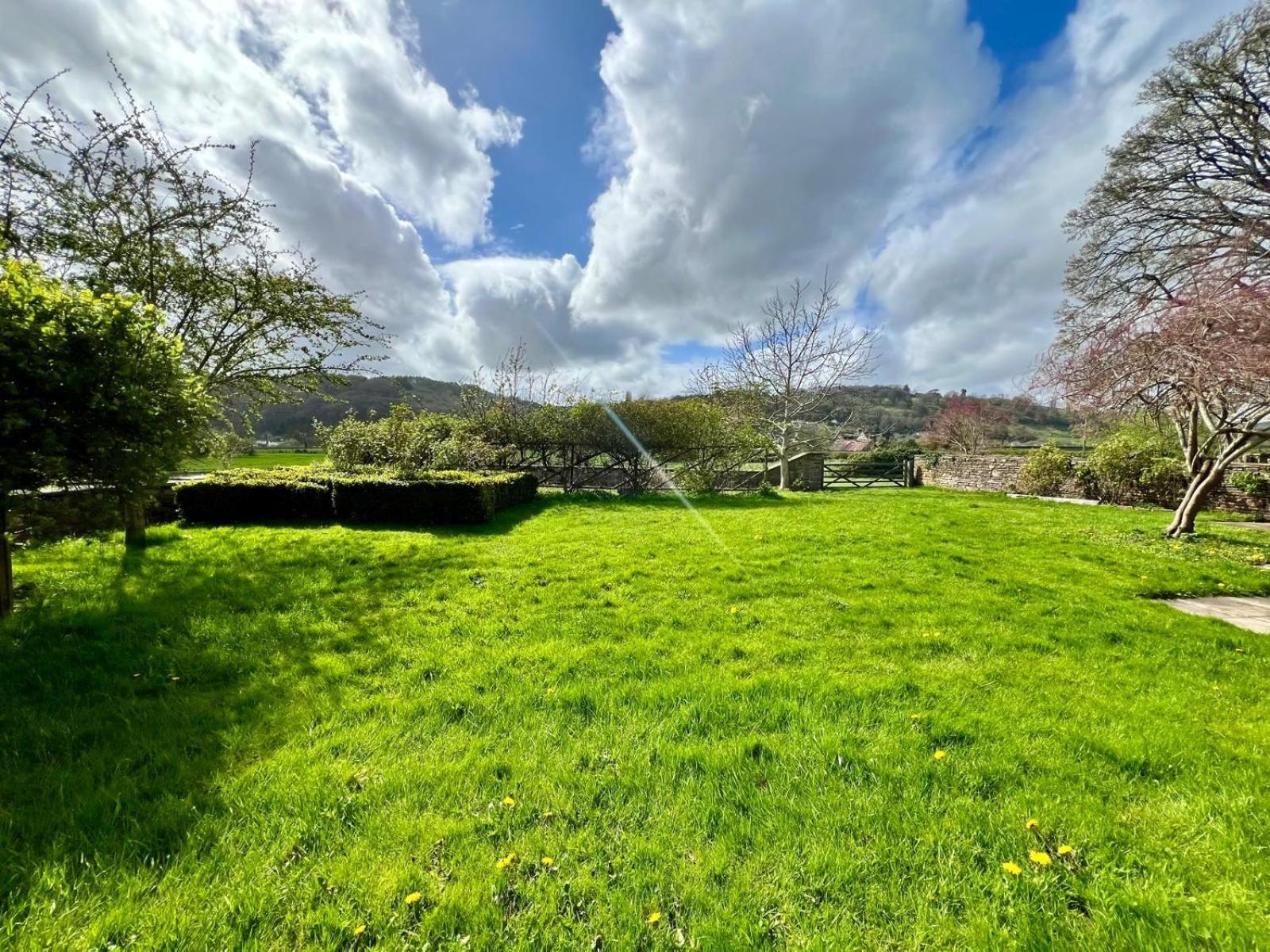 Abenhall Cottages Mitcheldean Exterior foto